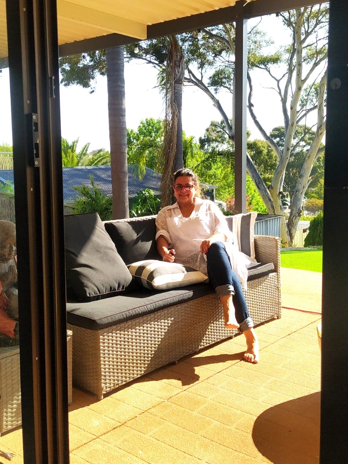 Syl Salvetti na varanda em Adelaide, Austrália